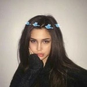 Meet your Posher, Valentina